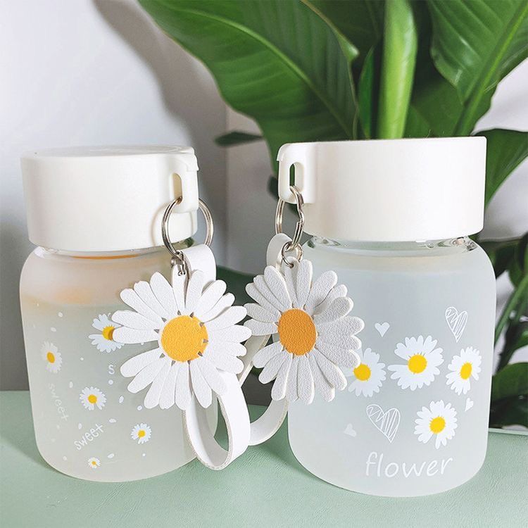 Daisy bottle showing cap and handle details